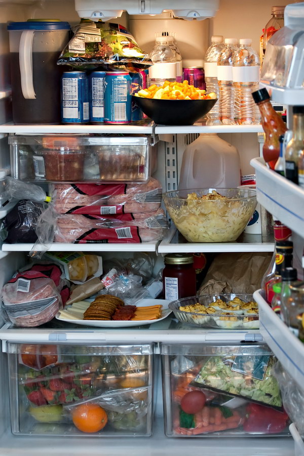Полный холодильник еды